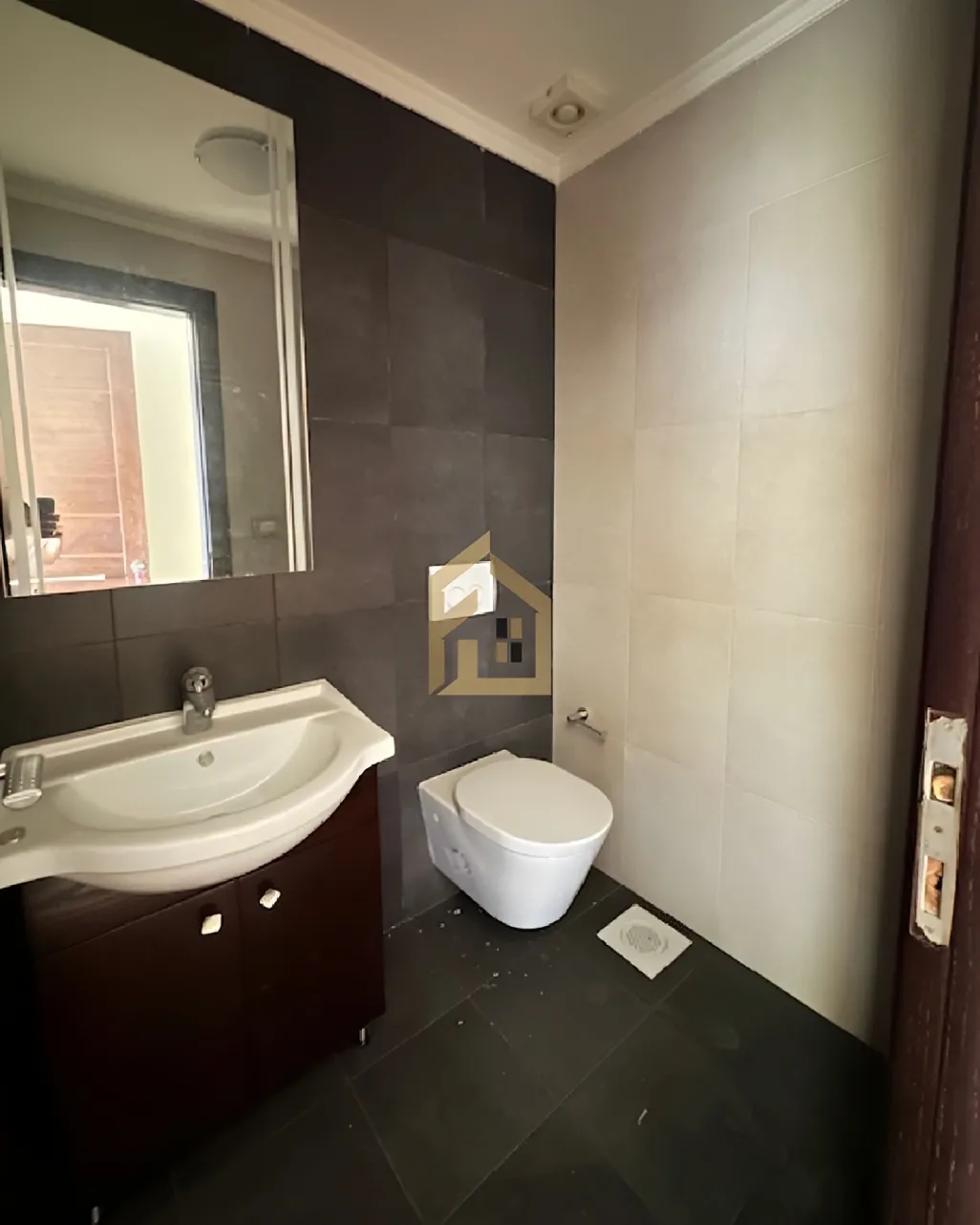 Apartment for sale in Hadath, Lebanon - 3 bed, 5 bath