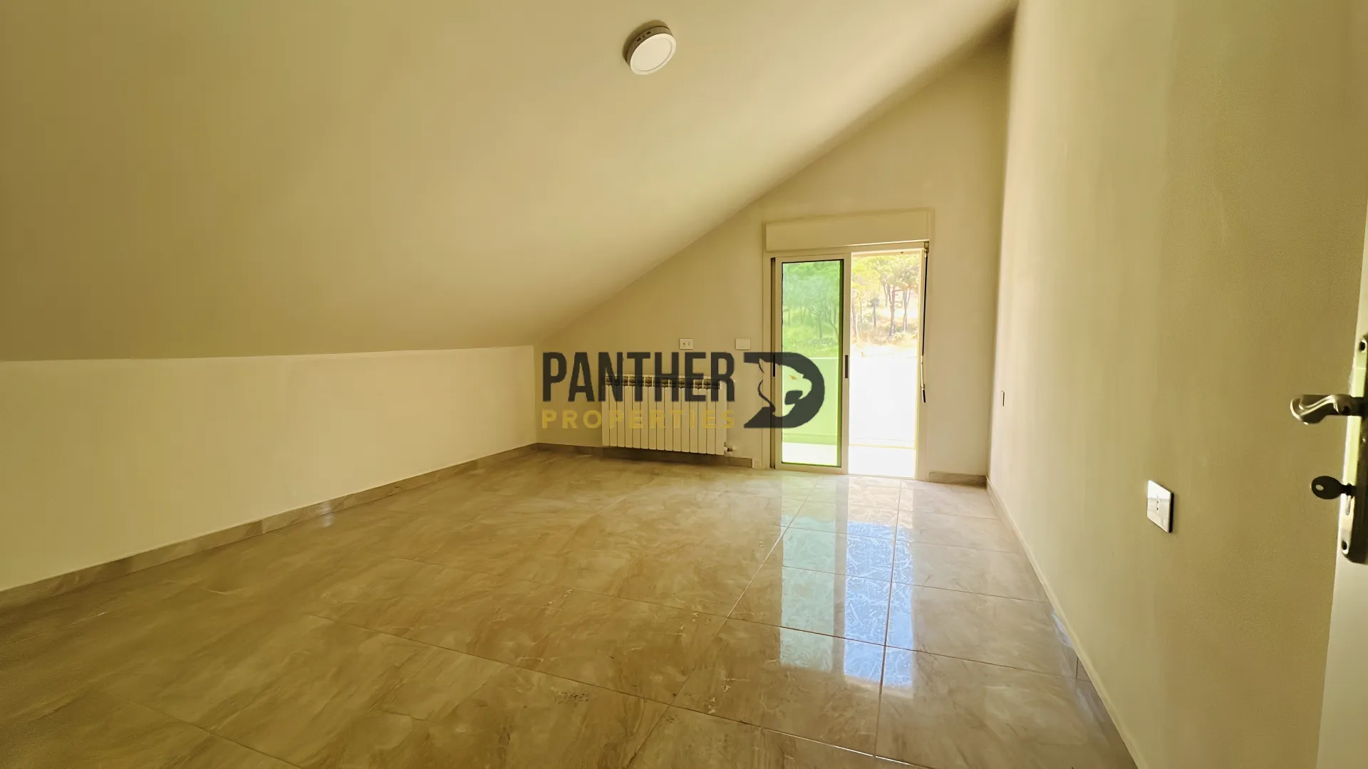 Apartment for rent in Baabdat