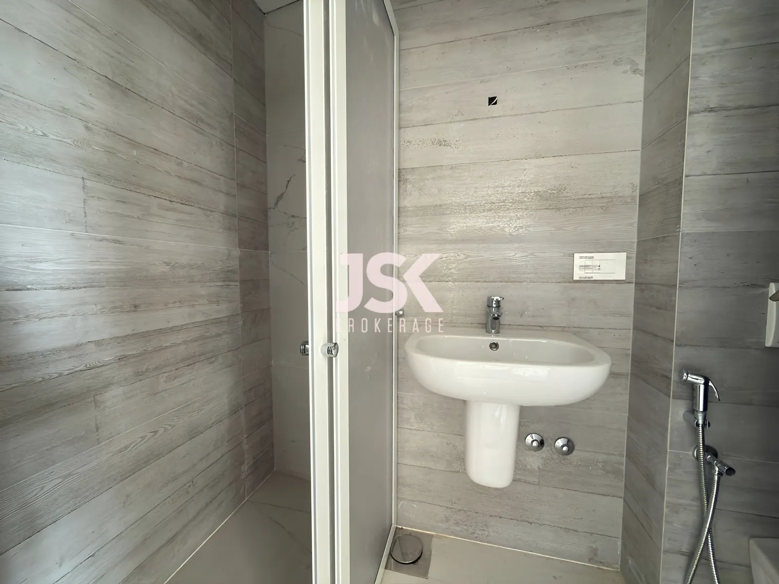 Loft for Rent in Achrafieh