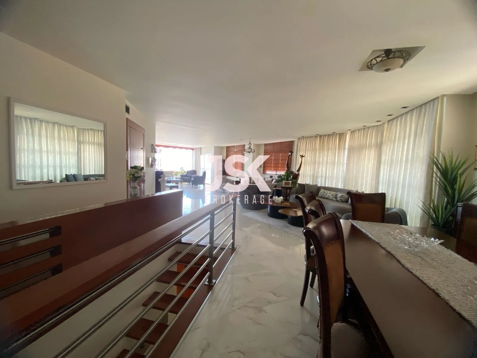 Office for Sale in Ras