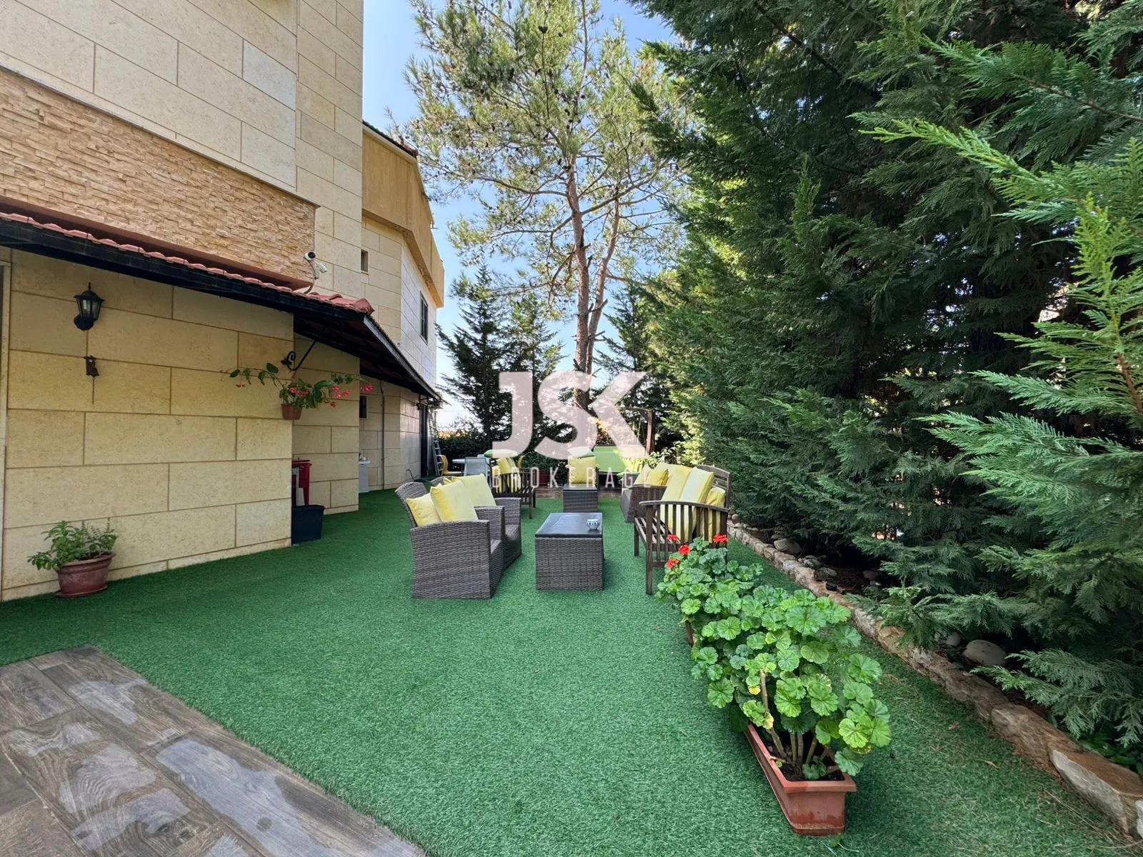 Apartment for Sale in Baabdat