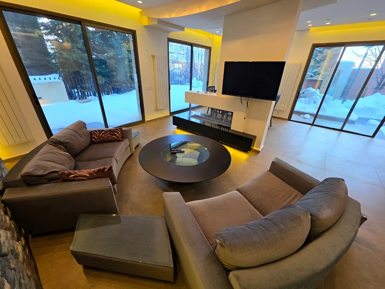 Triplex for rent in Faqra