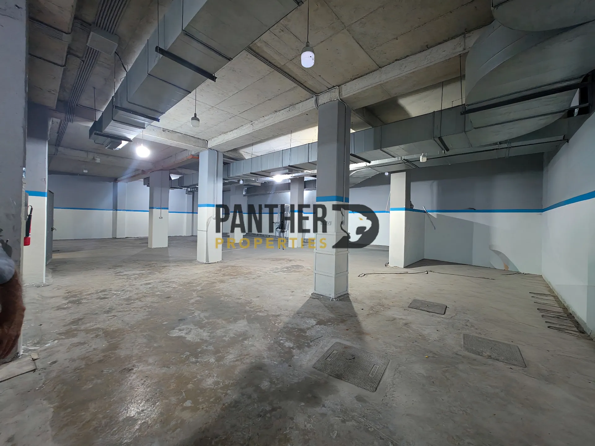 Warehouse for rent in Mazraat yachoua, lebanon