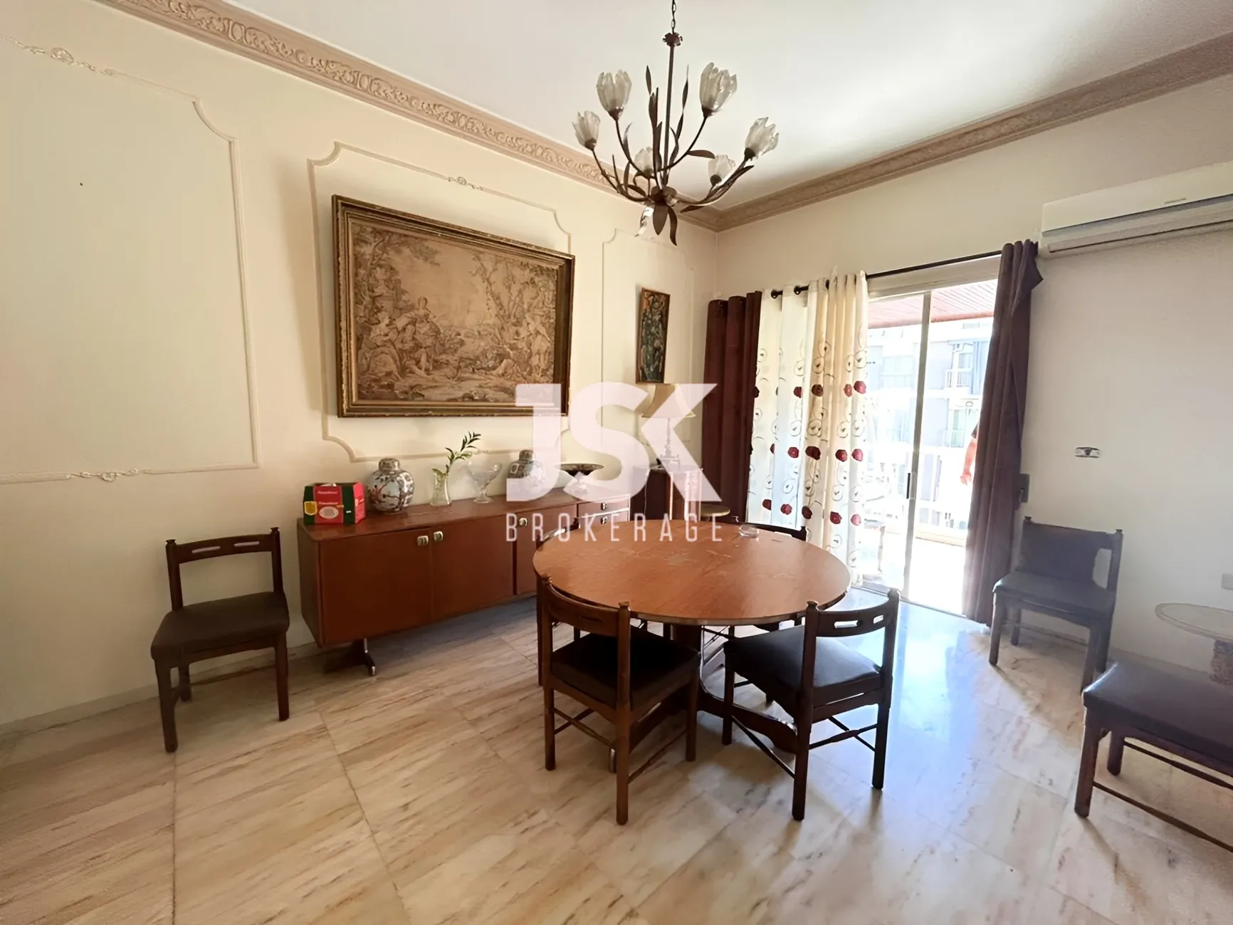 Apartment for sale in Sakiet El Janzeer, Bayrut, Lebanon