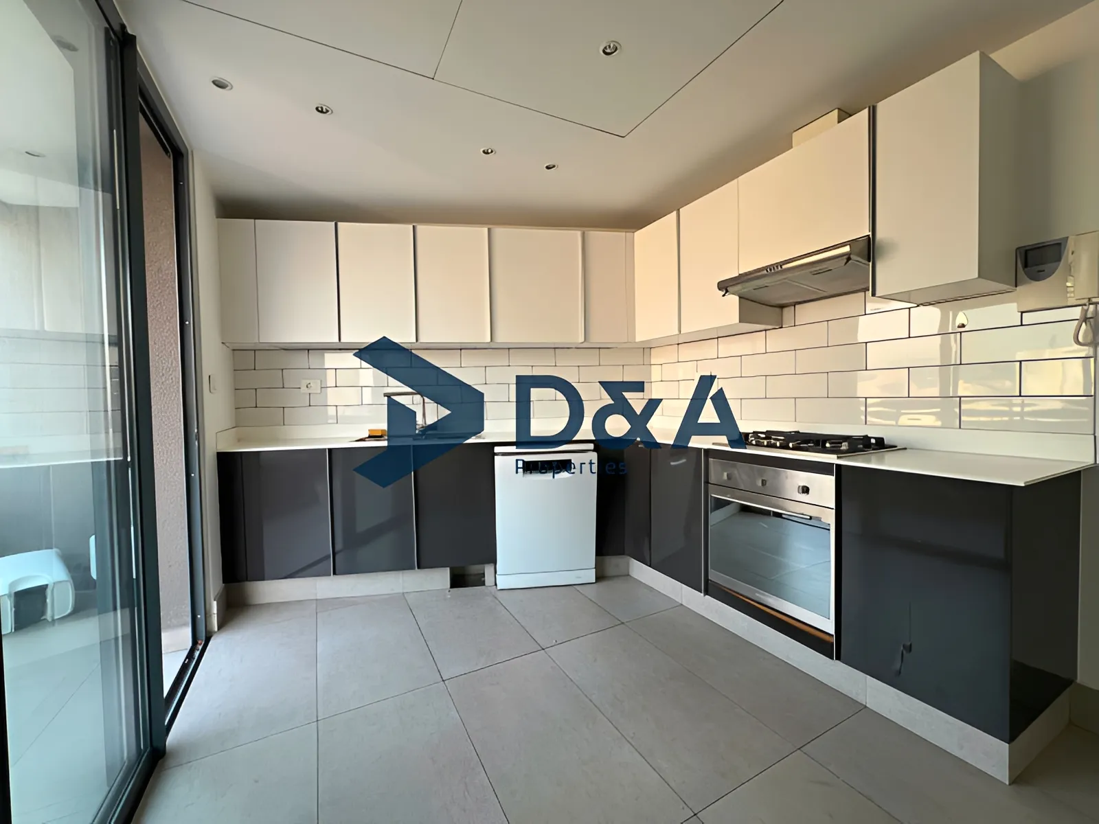Duplex for Rent in Sassine