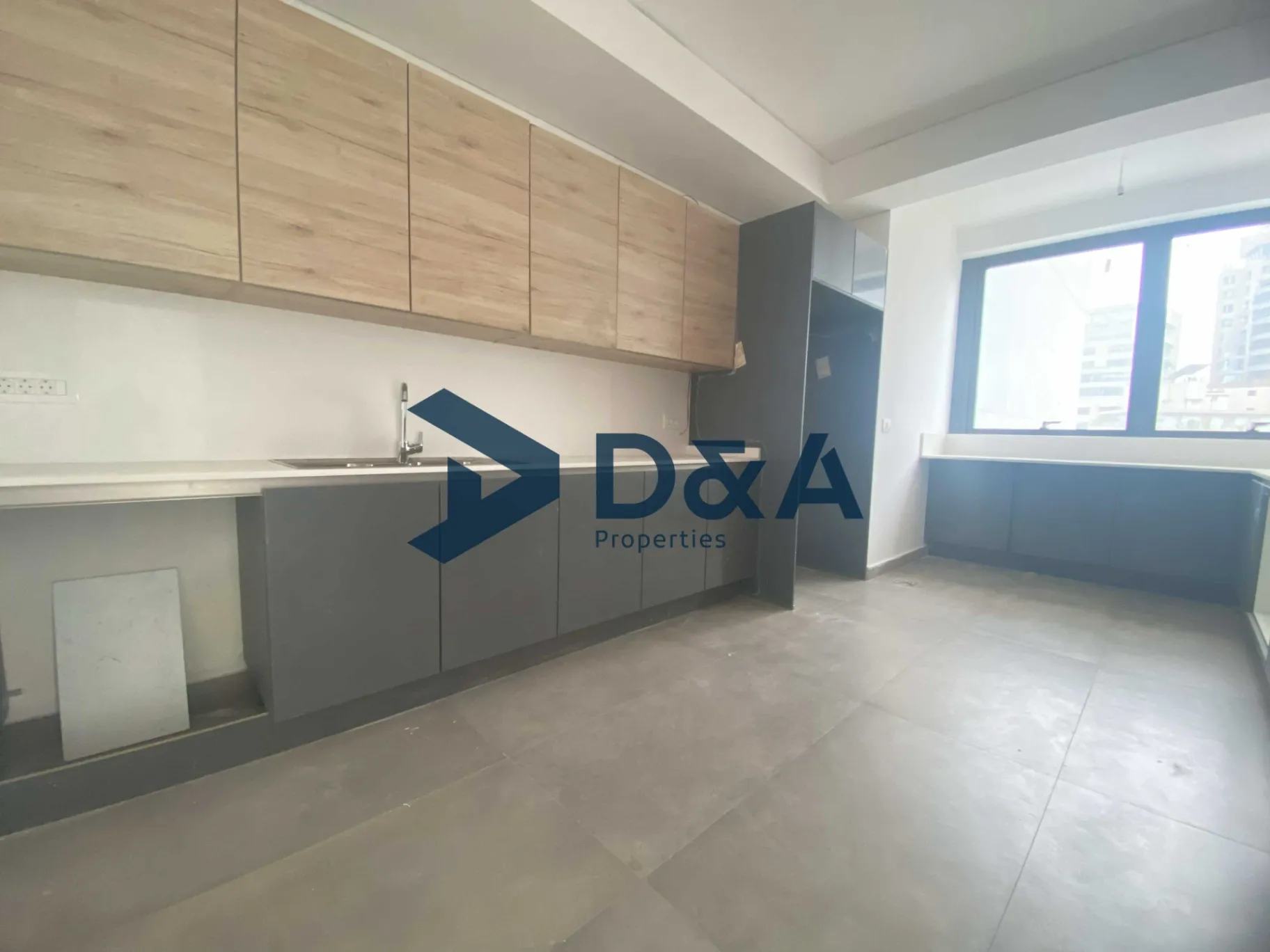 Apartment for sale in Clemenceau, Bayrut, Lebanon - 3 bed, 4 bath