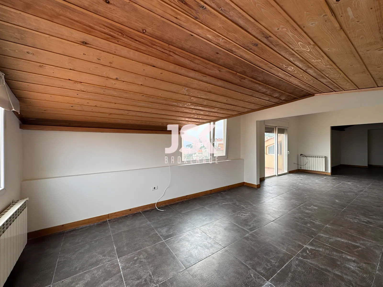 Loft for Rent in Beit Meri