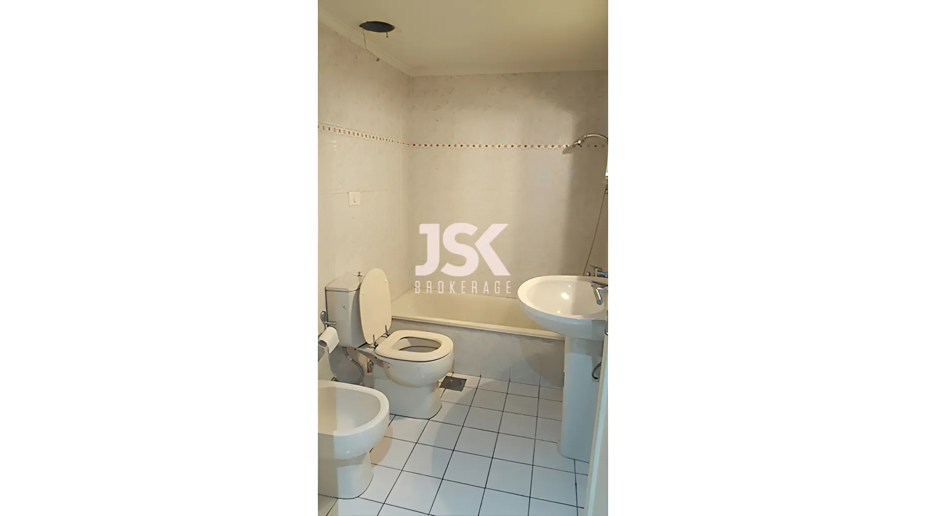 Office for Sale in Baabda