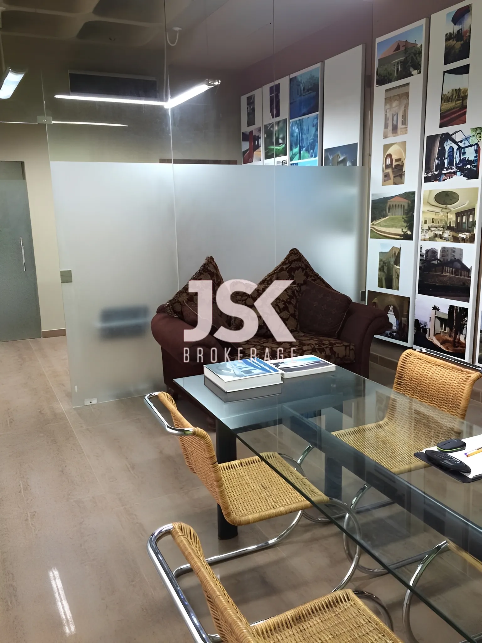 Office for sale in Zalqa
