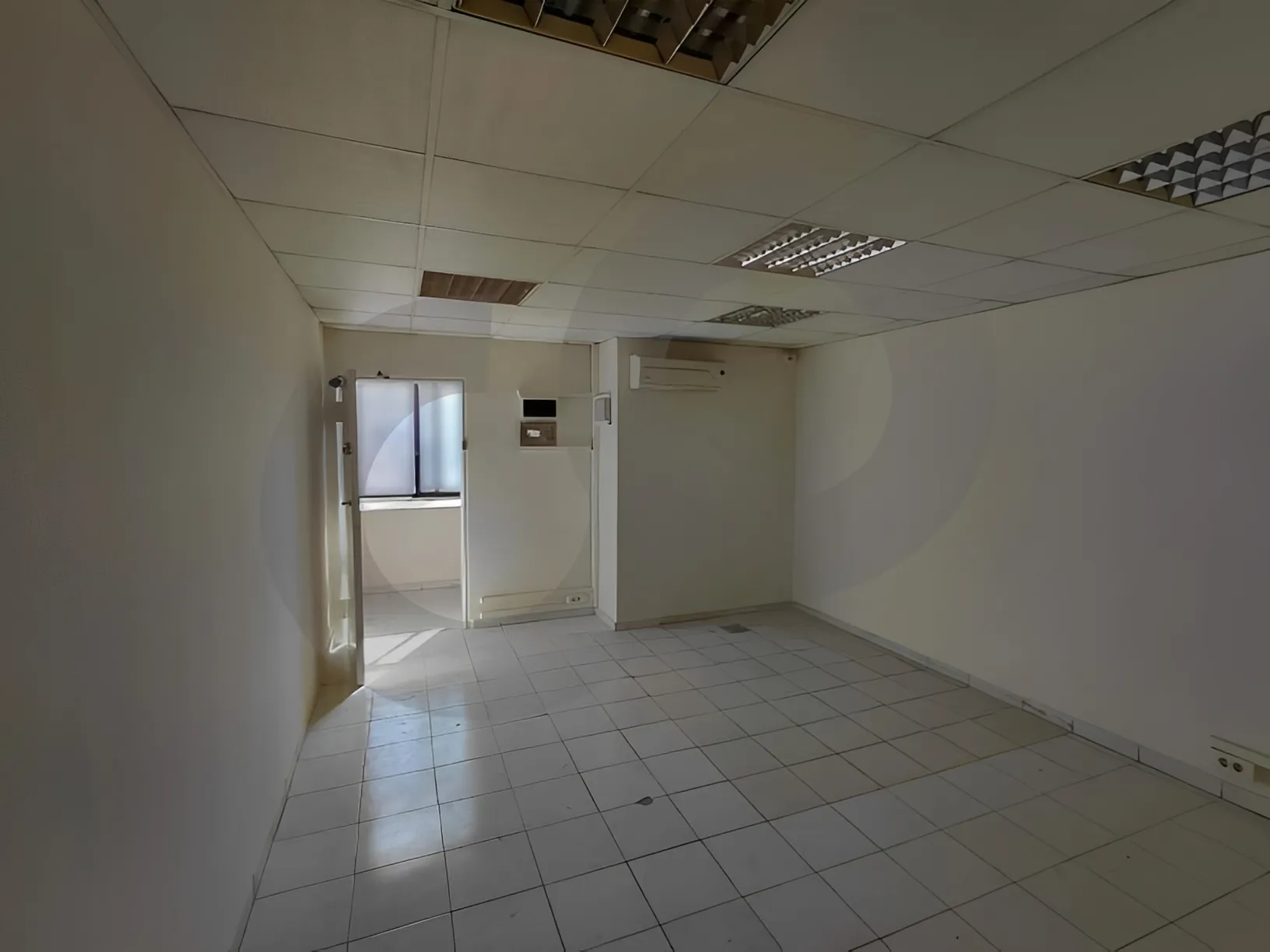 Office for rent in Daoura