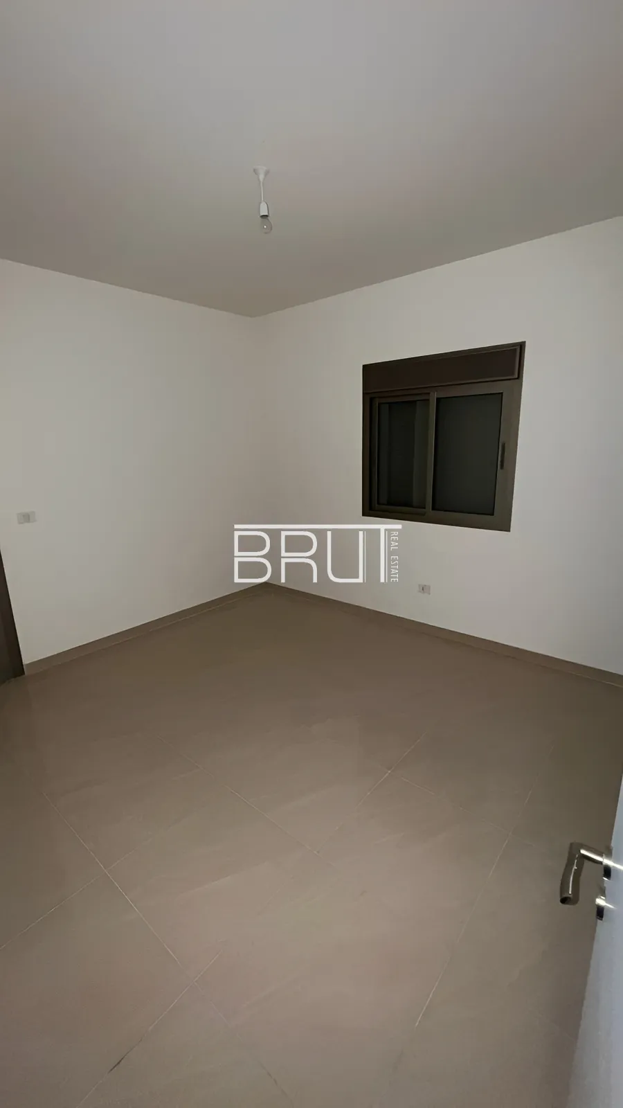 Apartment for Sale in Ballouneh