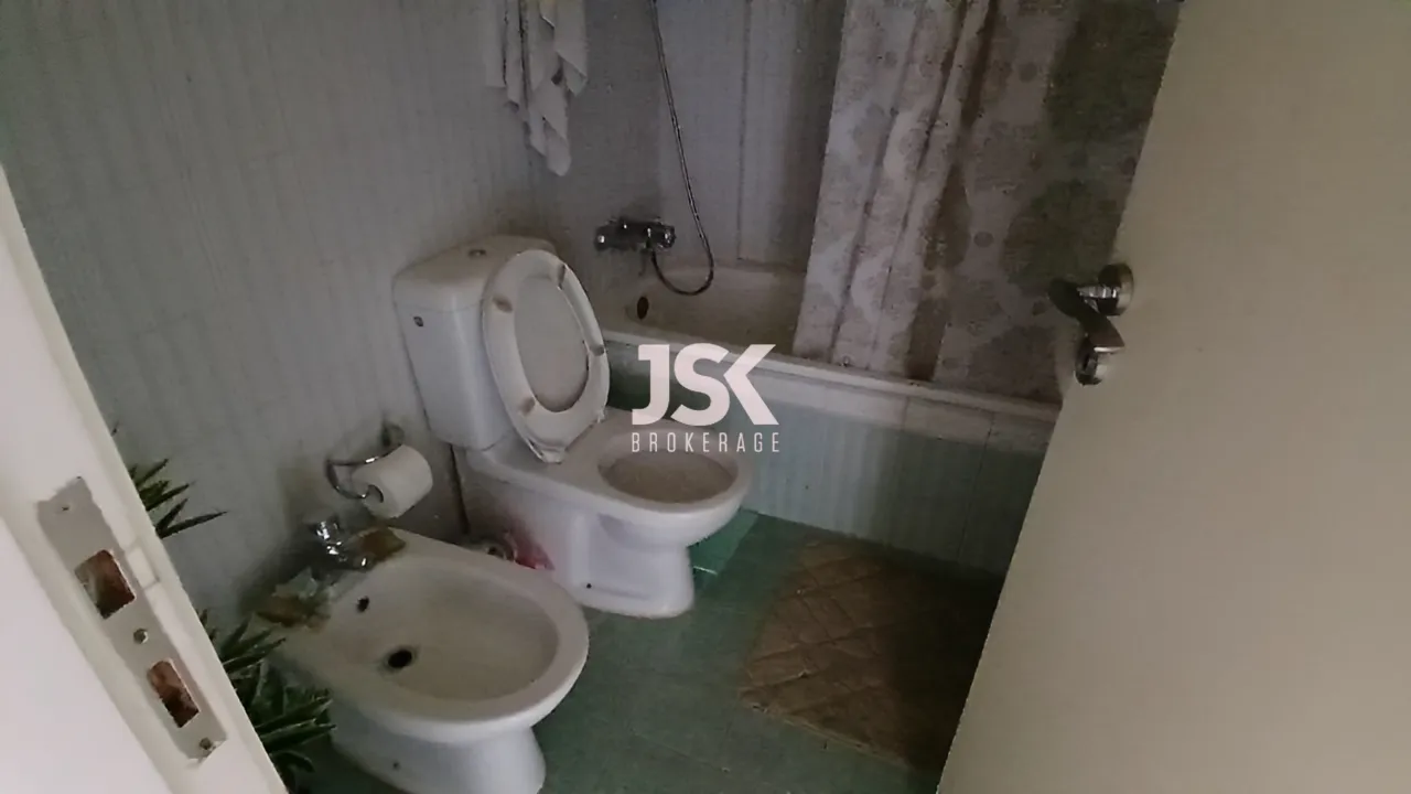 Office for Sale in Dekwaneh