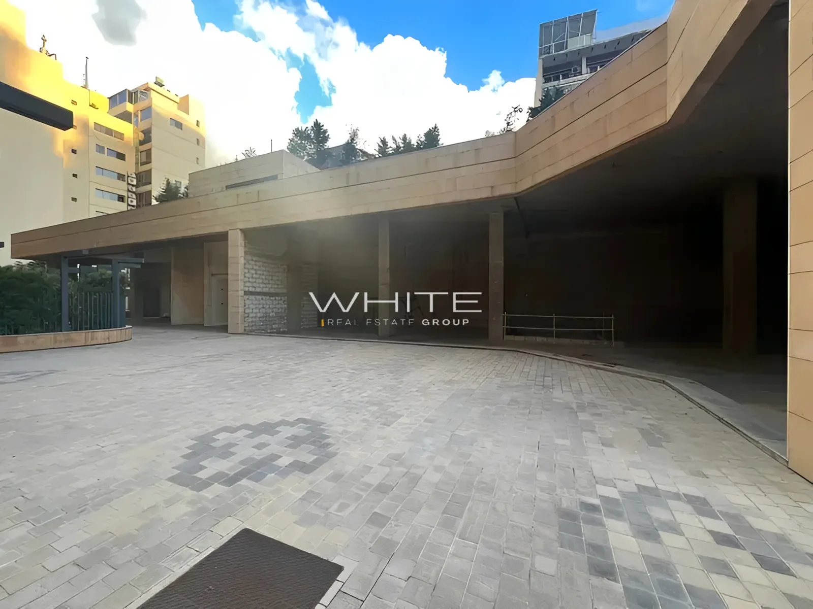 Shop For Rent in Achrafieh