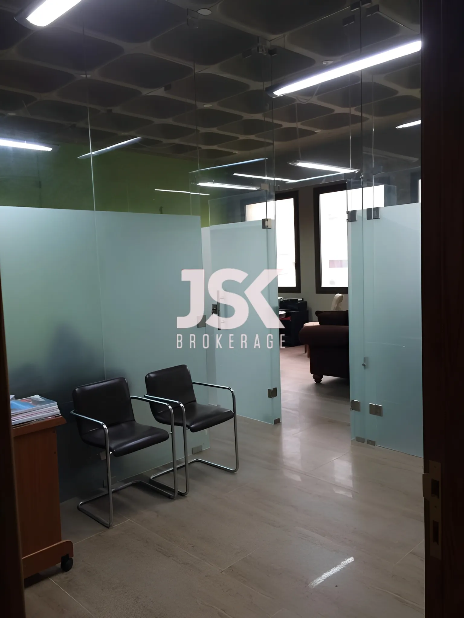 Office for sale in Zalqa