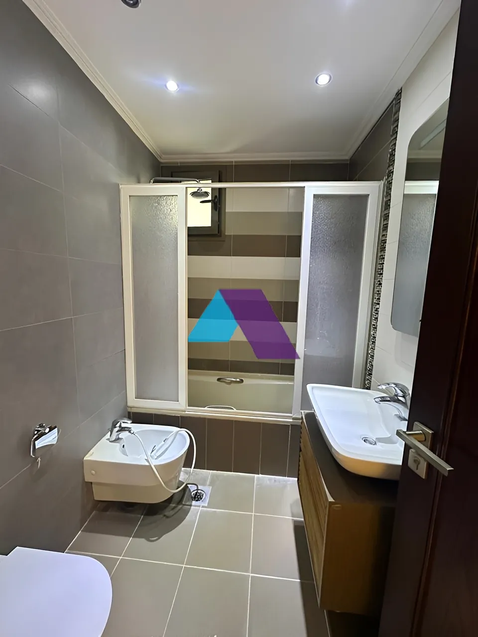 Apartment for rent in Manara