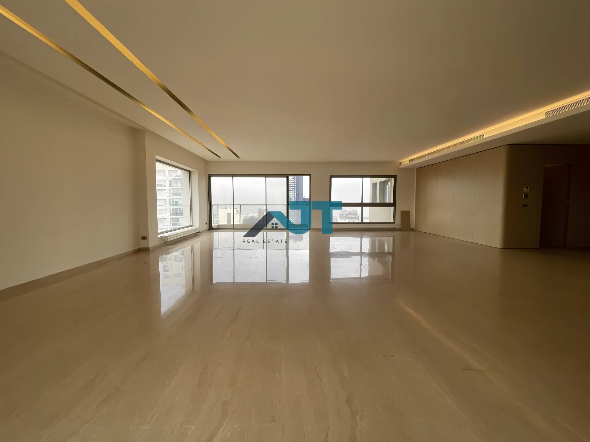 Apartment for Sale in Saife - 3 bed, 4 bath
