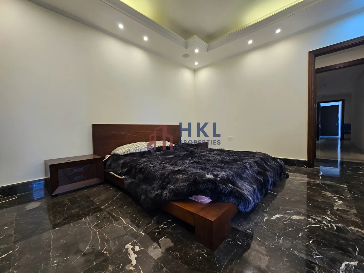 Apartment for rent in Manara, Beirut, Lebanon - 4 bed, 4 bath