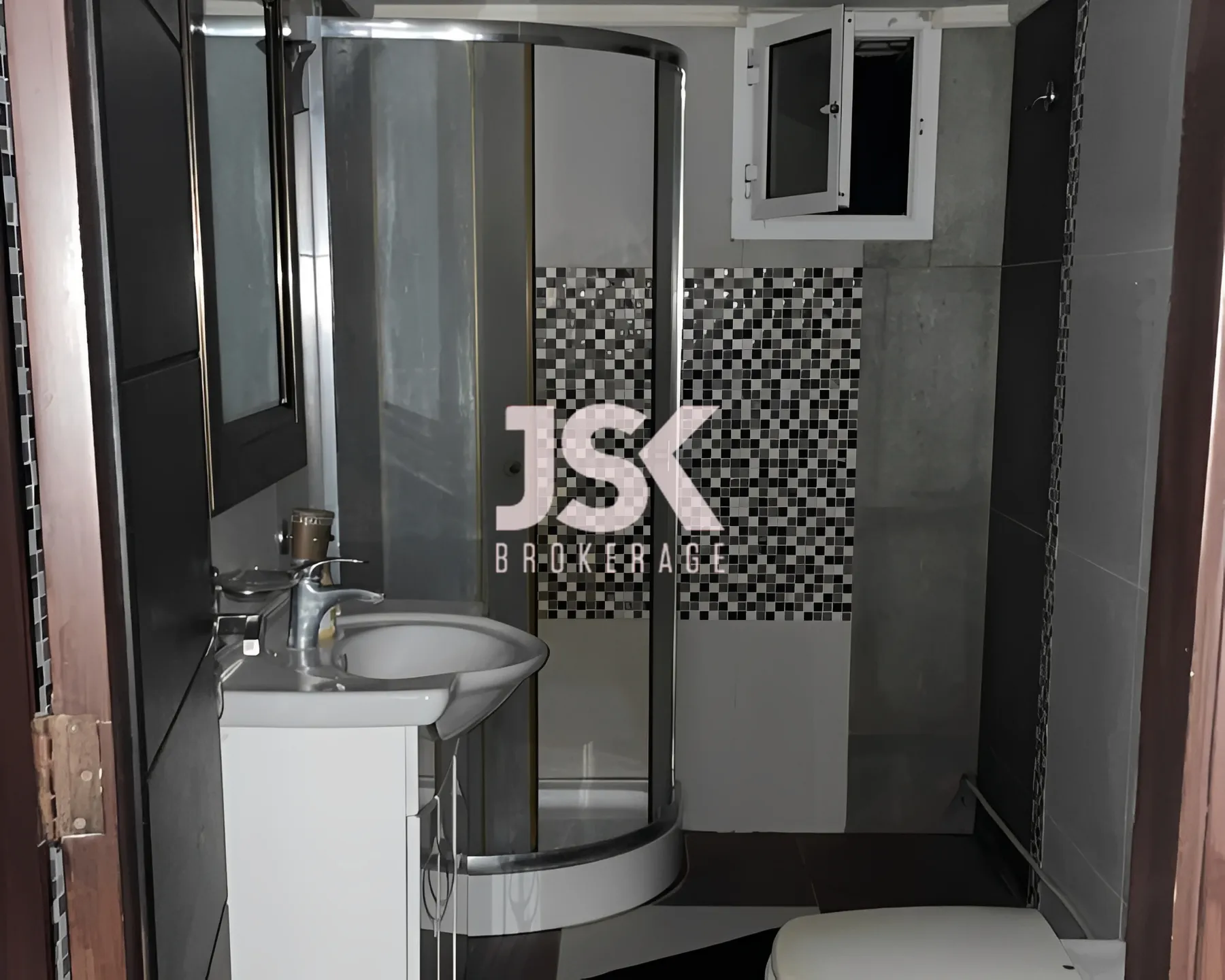 Apartment for Sale in Ramleh Al Bayda, Beirut, Lebanon