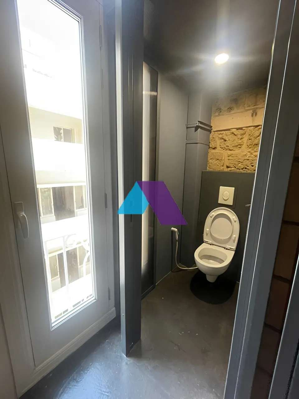 Office for rent in Saifi Village