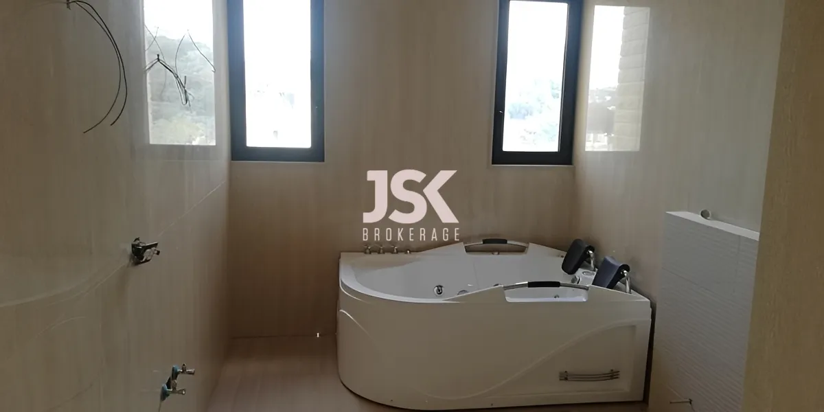 Villa for Sale in Qornet El Hamra, Lebanon