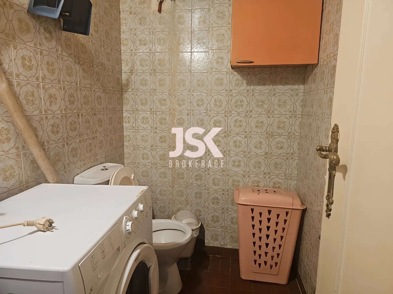 Office for Sale in Jdeideh