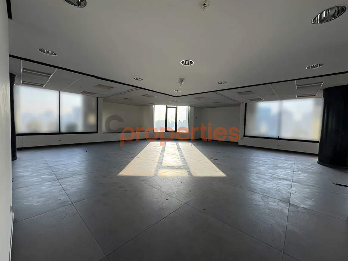 Office for Rent in Forn El Chebbak