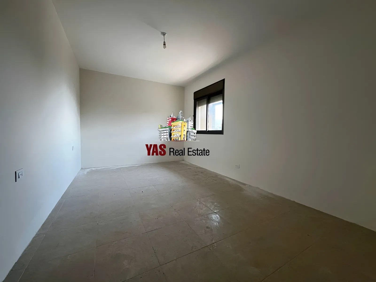 Apartment for Rent in Ballouneh - 3 bed, 3 bath