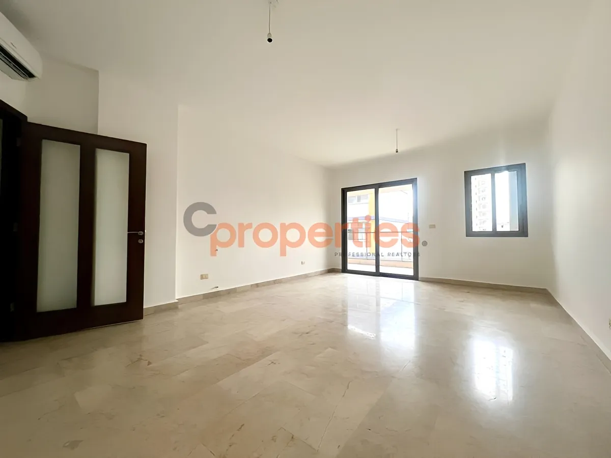 Apartment for Sale in Geitawi - 3 bed, 2 bath