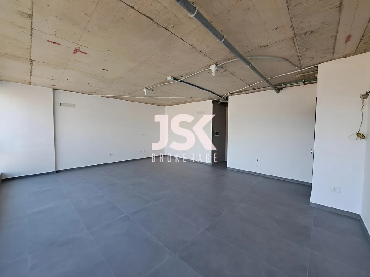 Office for rent in Dekwaneh, Lebanon