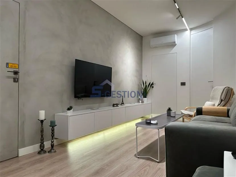 Apartment for Sale in Sin El Fil - 3 bed, 4 bath