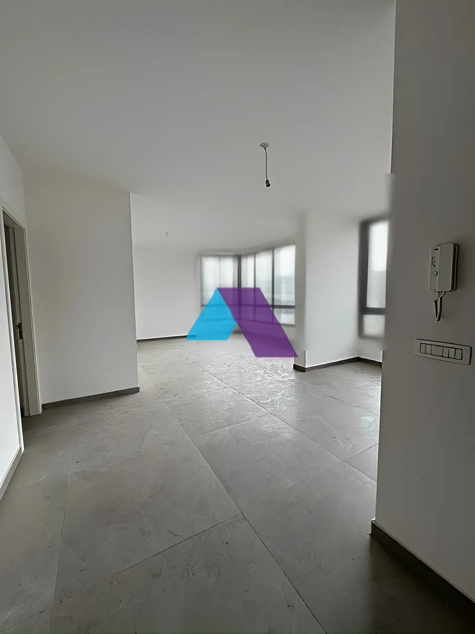 Apartment for Sale in Ain El Remmaneh - 2 bed, 2 bath