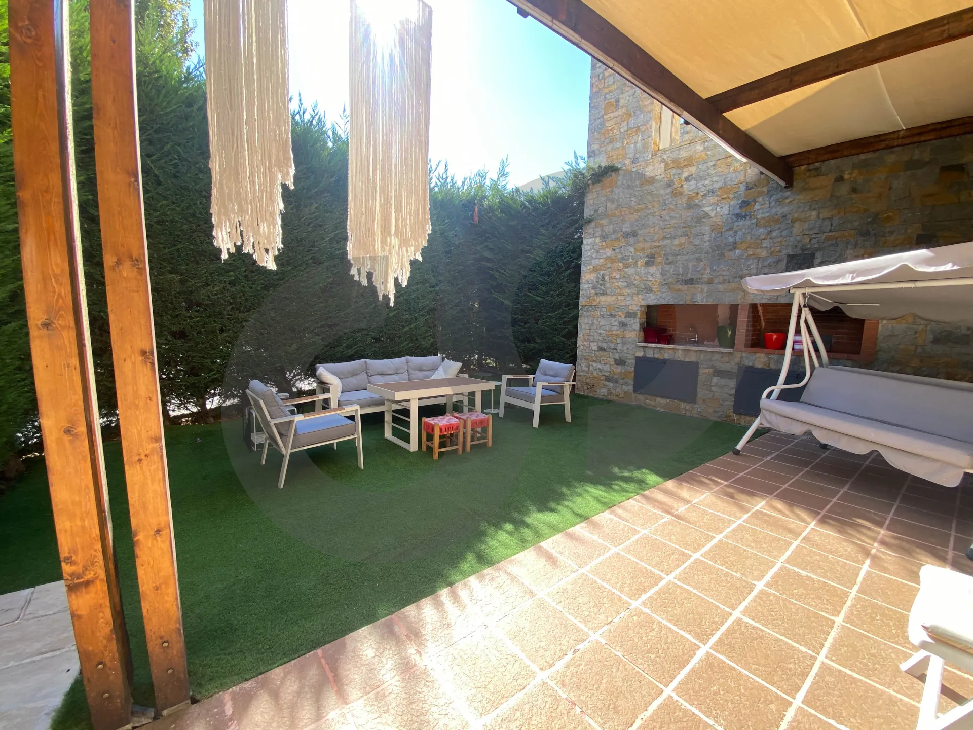 Villa for sale in Ehden