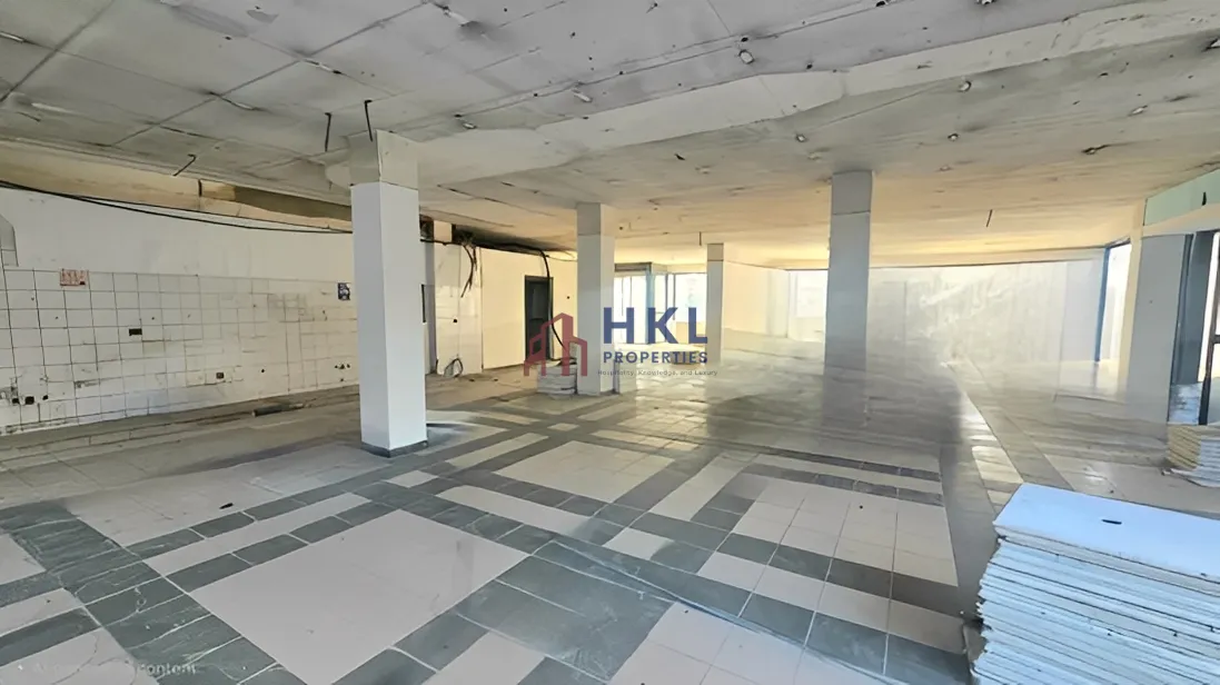 Showroom for Rent in Forn El Chebbak, Lebanon