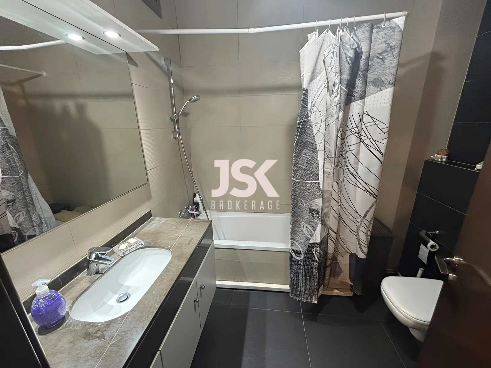 Apartment for Sale in Mazraat Yachoua