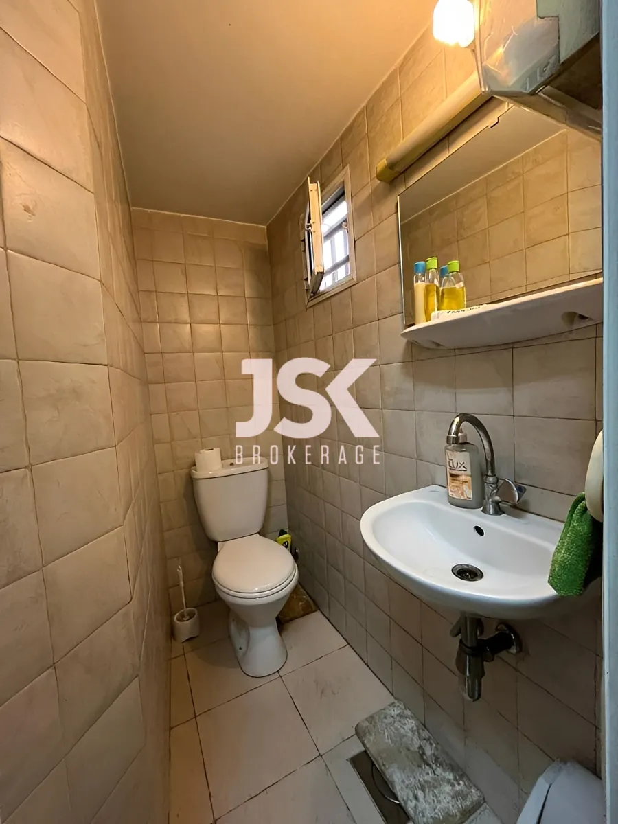 Commercial for Sale in Baouchriyeh, Lebanon