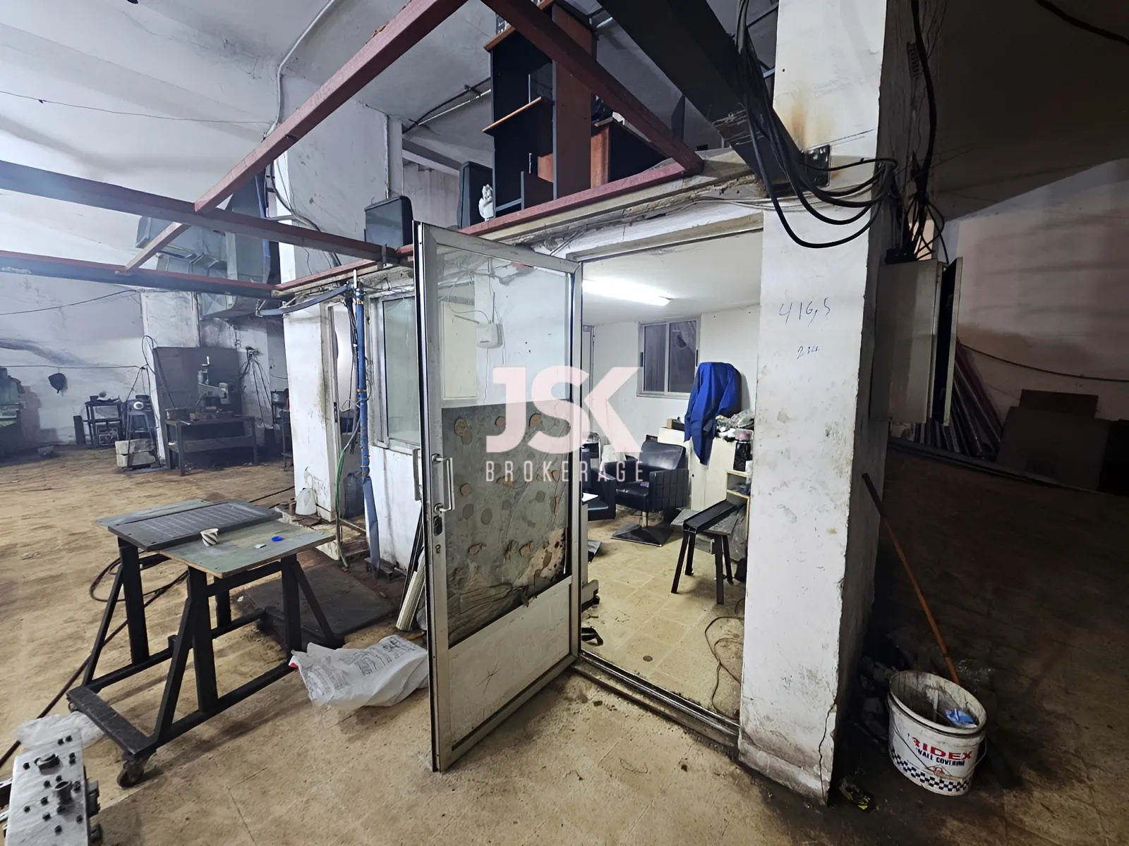 Warehouse for Sale in Fanar