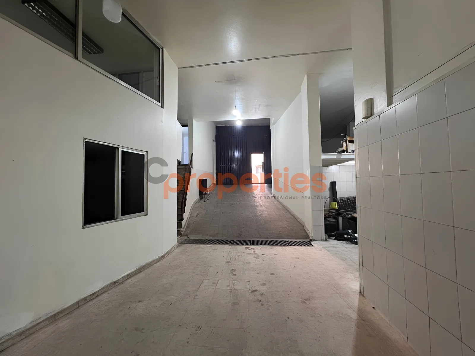 Warehouse for Sale in Dekwaneh