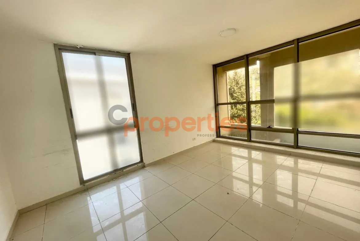 Office for Rent in Kafr