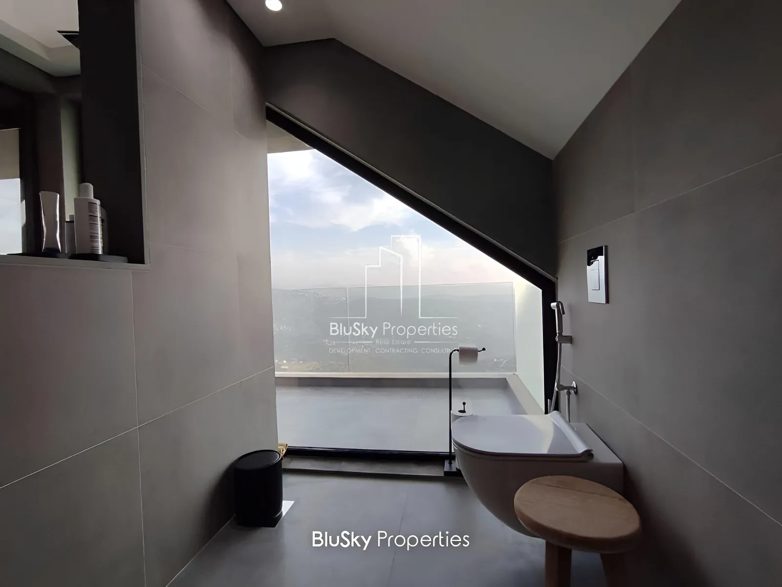Villa for Sale in Dhour Choueir