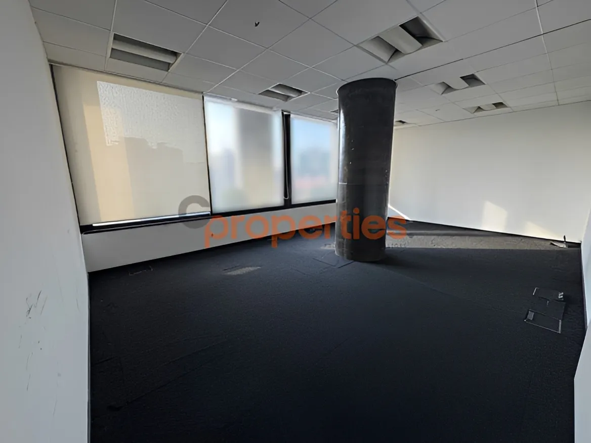 Office for Rent in Forn El Chebbak