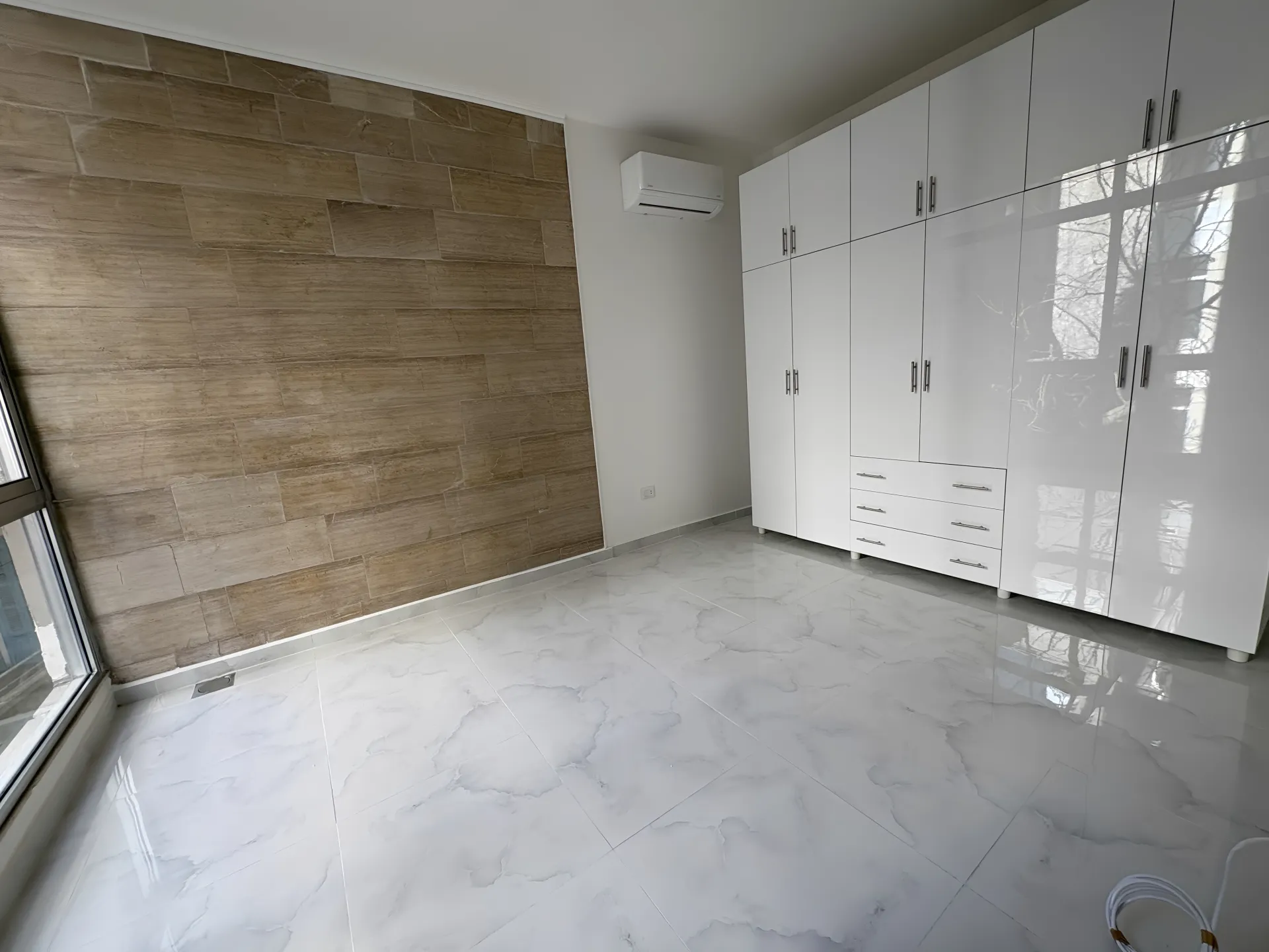 Apartment for sale in Clemenceau, beirut, lebanon - 2 bed, 1.0 bath