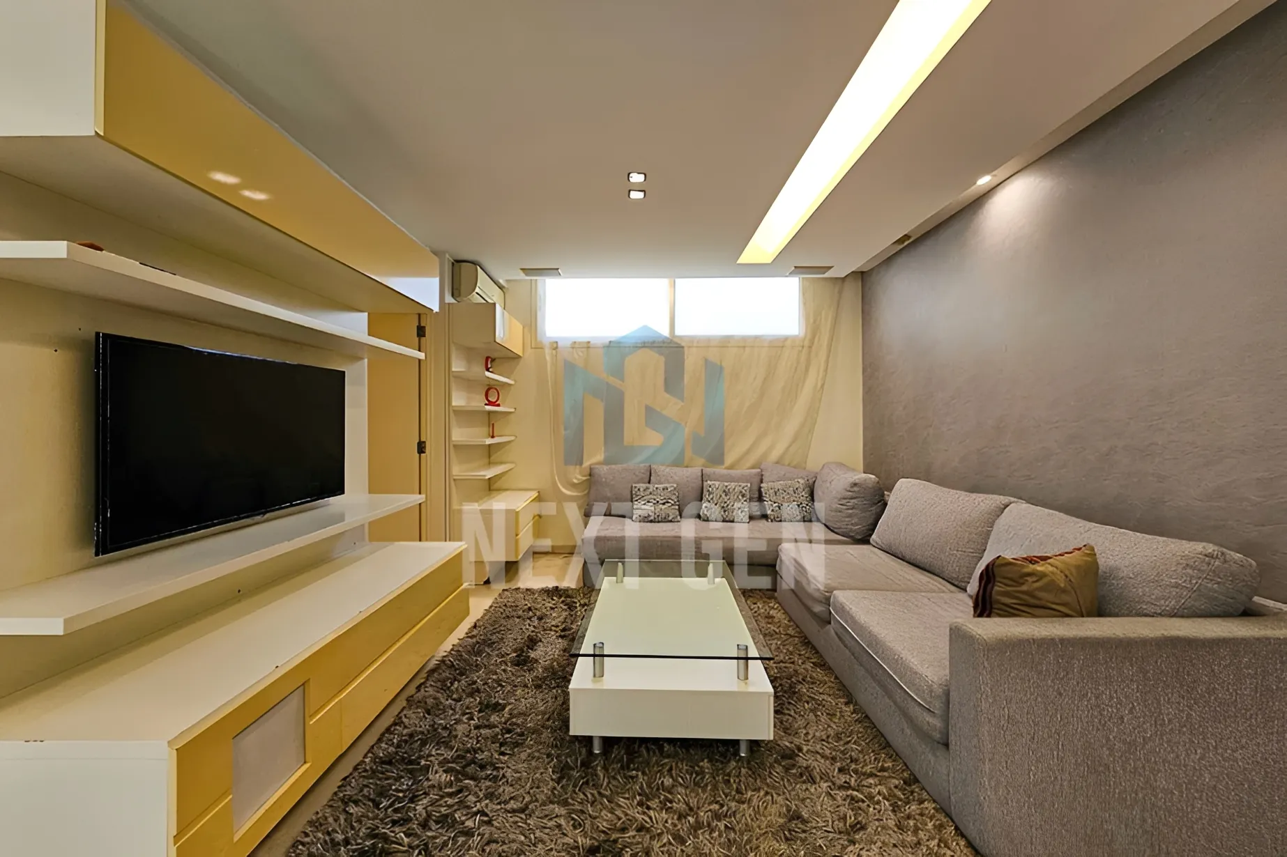 Apartment for rent in Ain Al Mraiseh, Beirut, Lebanon - 3 bed, 4 bath