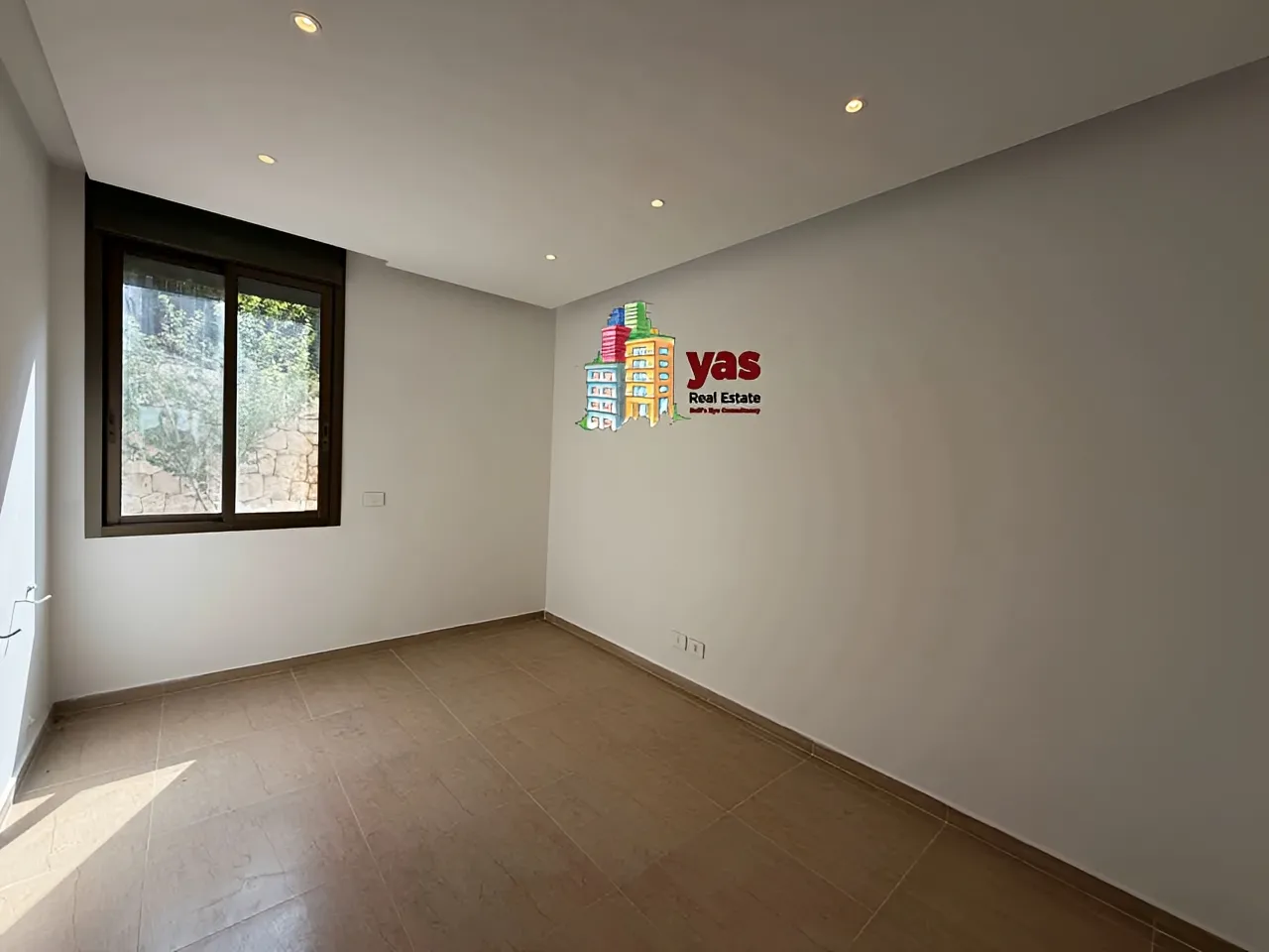 Apartment for Sale in Ballouneh