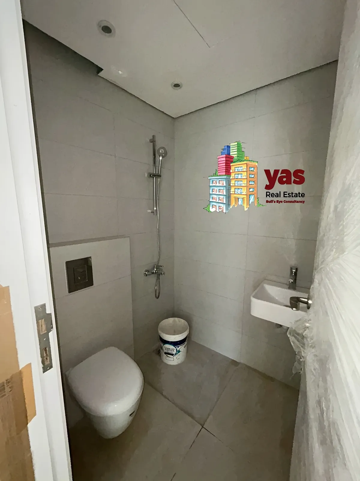 Office for Sale in Dekwaneh