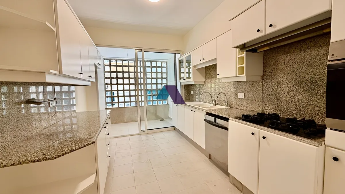 Apartment for Sale in Achrafieh - 3 bed, 4 bath