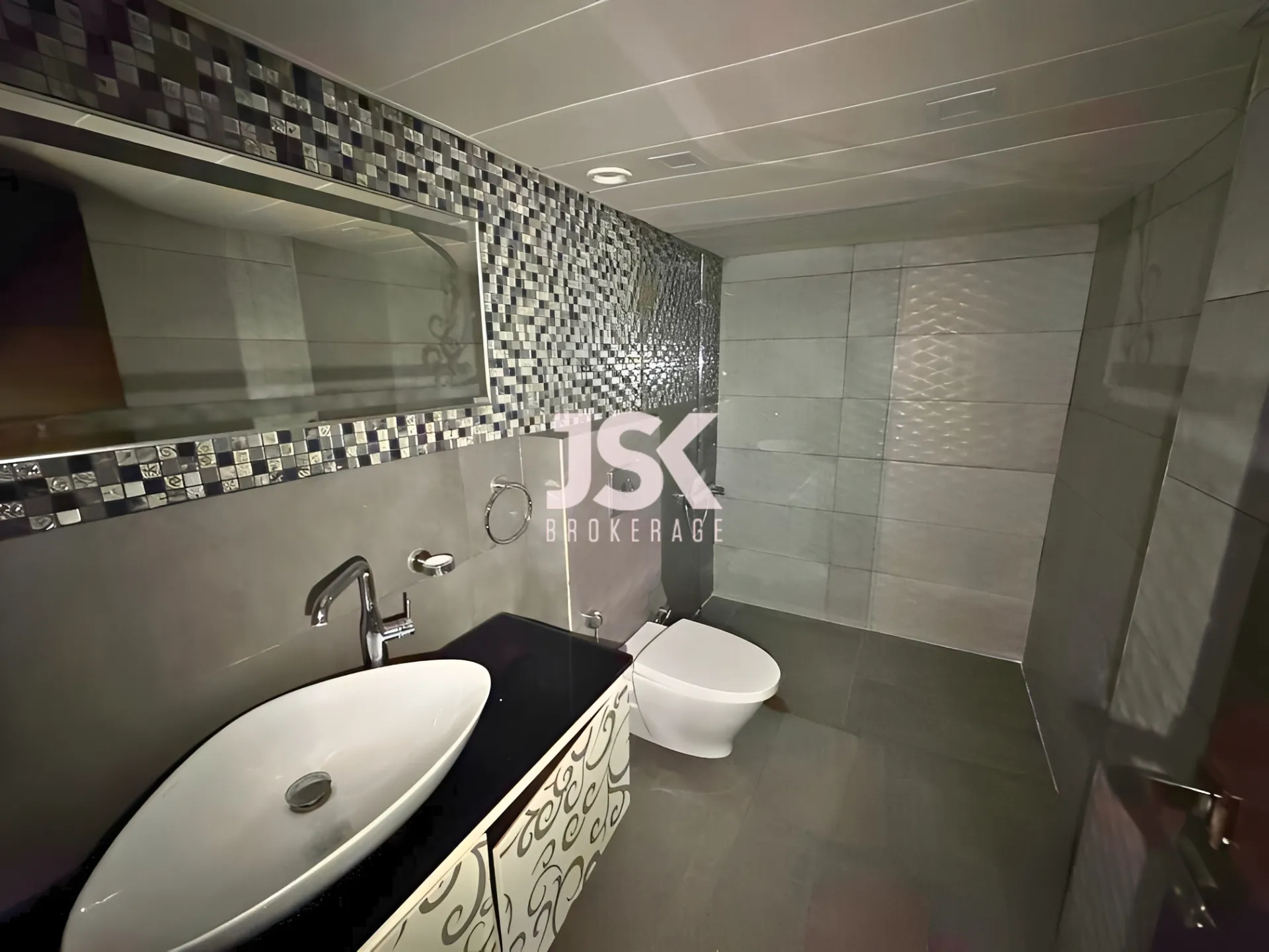 Apartment for Sale in Ras Al Naba'a