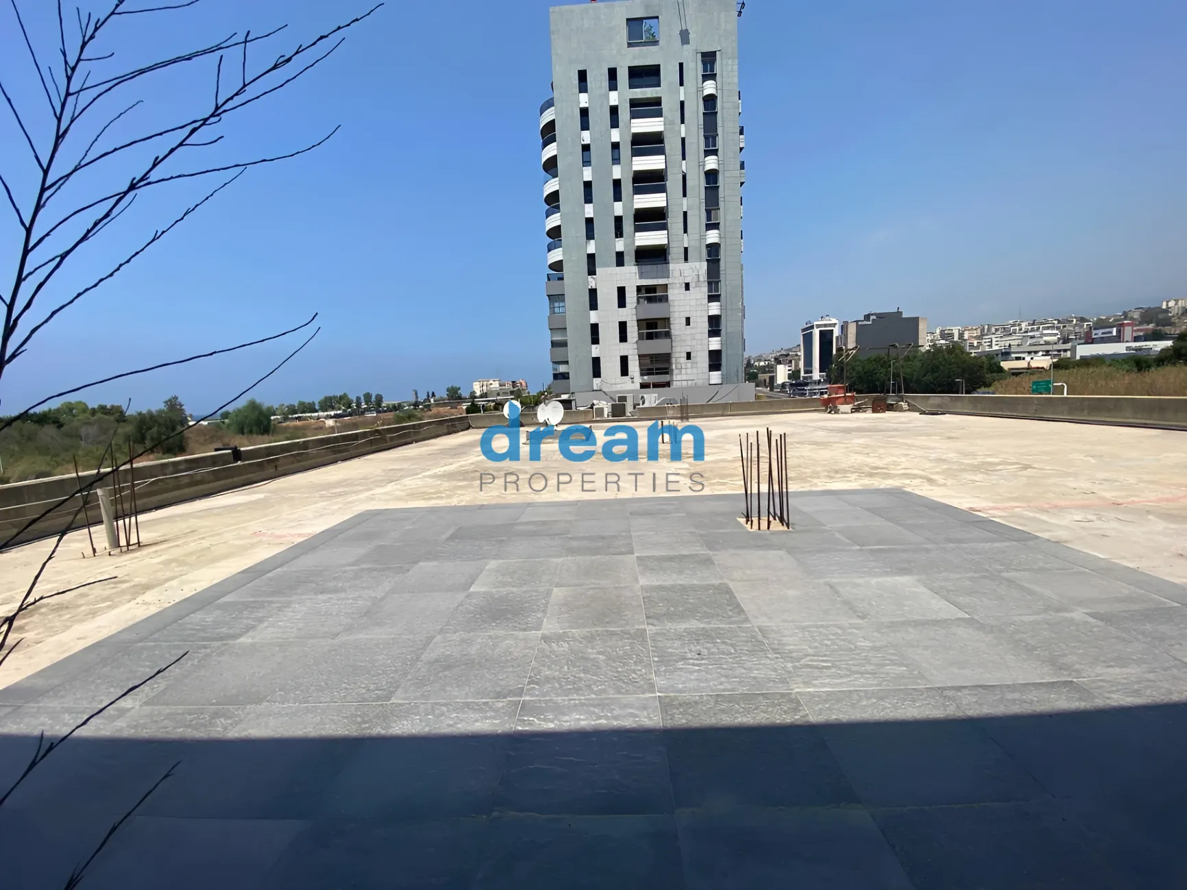 Office for sale in Horch Tabet