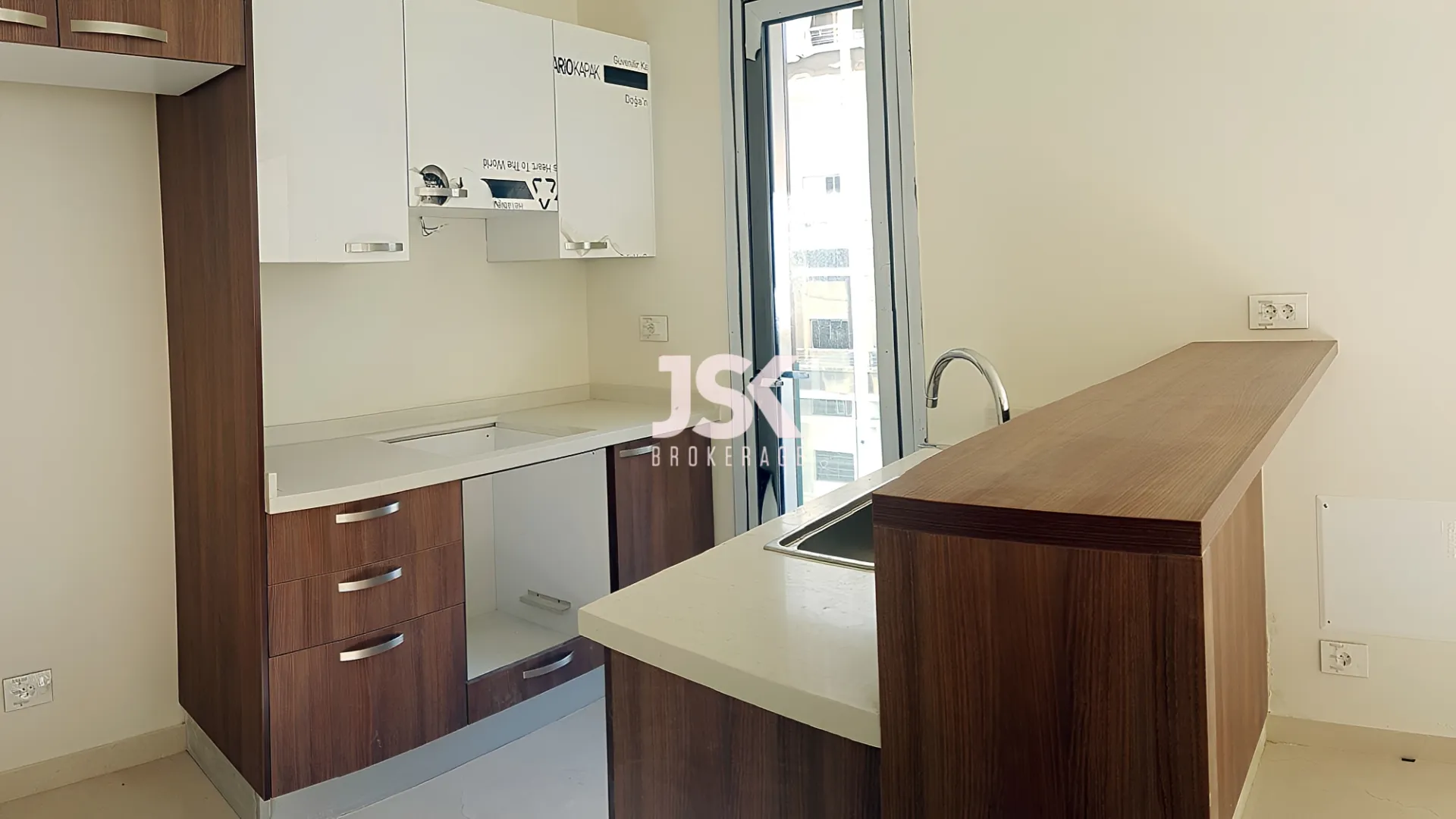 Apartment for Sale in Achrafieh - 2 bed