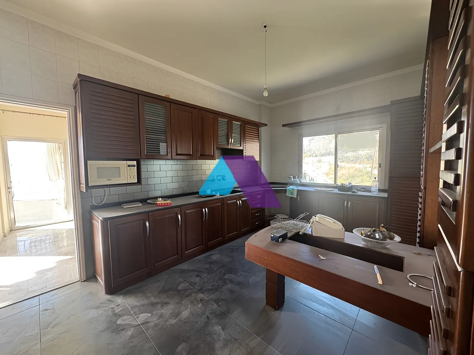 Apartment for Sale in Adma w Dafnah - 3 bed, 3 bath