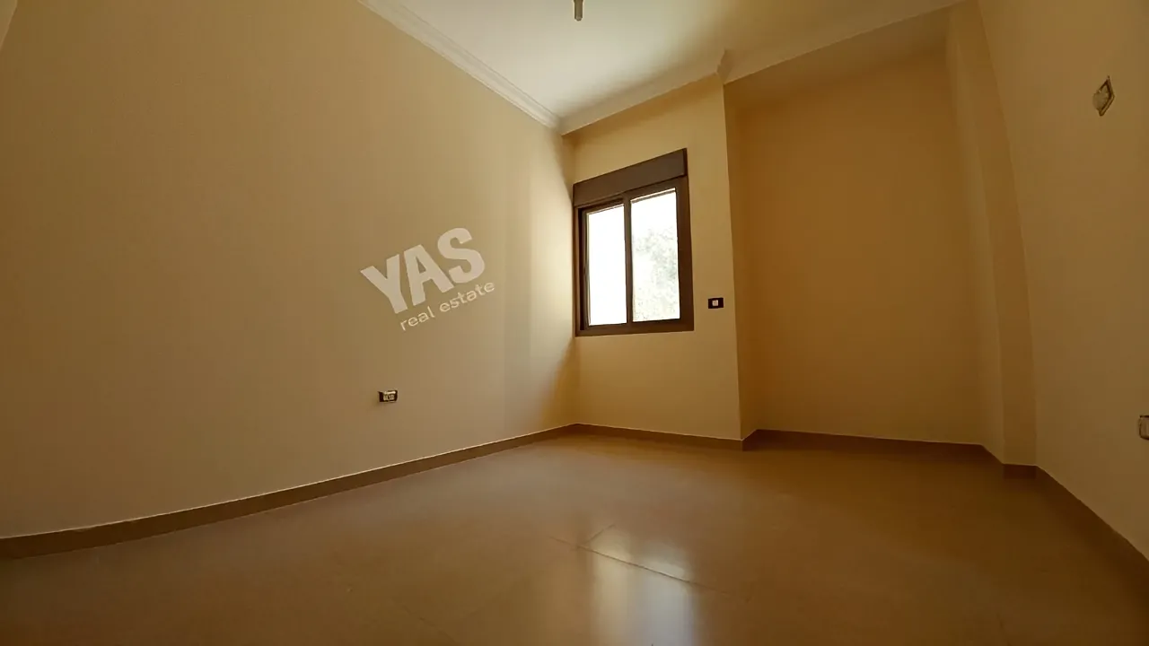 Apartment for Sale in Ballouneh - 3 bed, 4 bath